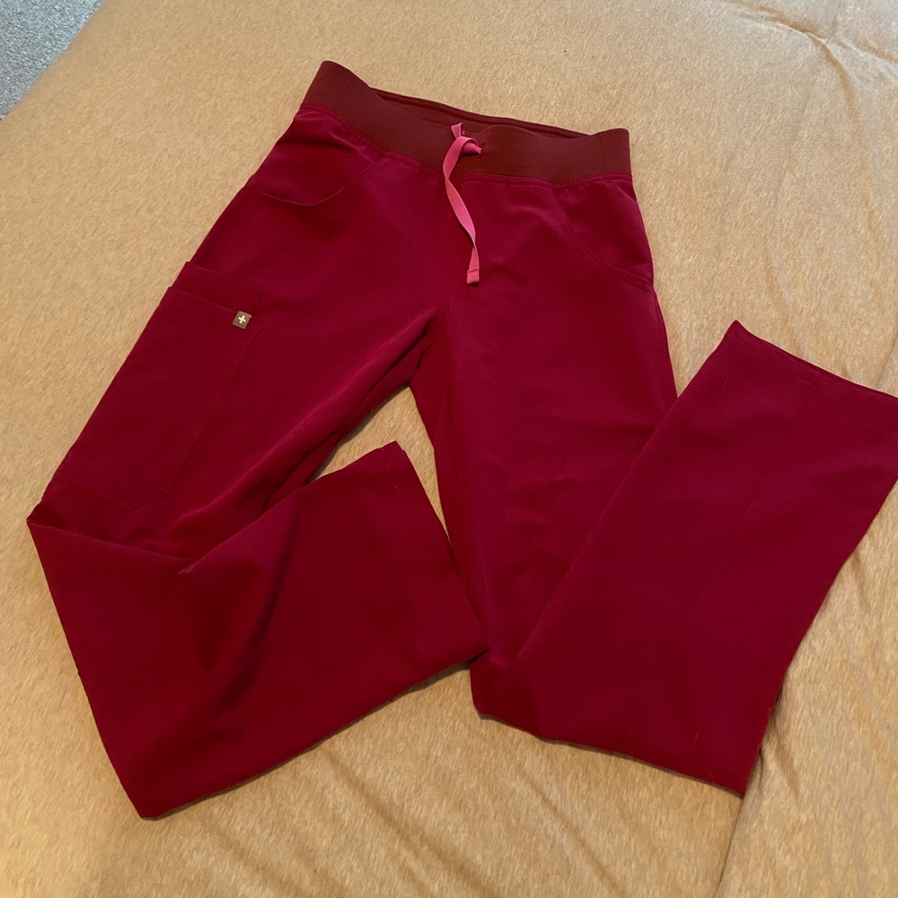 Womens Figs Scrub Kade Cargo Petite Pants (Limited Edition Magenta with Tags)